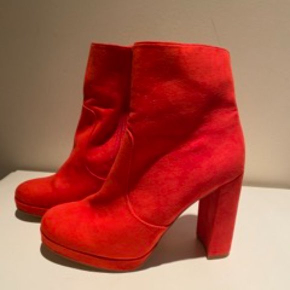 Host Pick - BRAND NEW! - Suede high-heeled boots - Picture 2 of 3